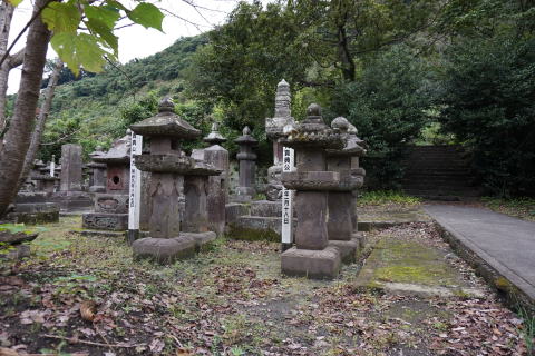 垂水島津家墓地
